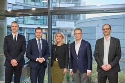 V.l.n.r: Christian Doeller, Ministerpräsident Michael Kretschmer, Angela Friederici, Arno Villringer und Nikolaus Weiskopf
