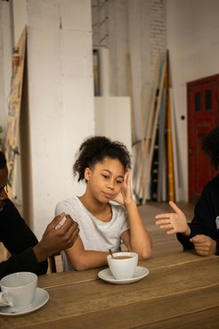 The scientists investigated how environmental risk factors - such as traumatic experiences and dysfunctional family situations - affect the mental health of 14- to 24-year-olds.