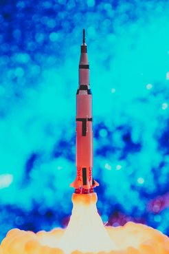 Sahen die Teilnehmenden zum Beispiel eine Rakete, konnten die Forscher anhand der Hirnaktivität messen, dass ihr visuelles System nicht nur erkannte, dass es sich um eine Rakete handelte, sondern ihr weitere verhaltensrelevante Eigenschaften zuordnete.